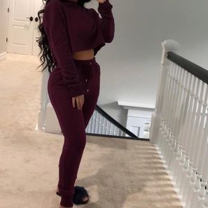 Missguided x Carli Bybel: CREWNECK & JOGGERS SET